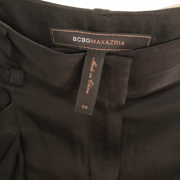 BCBGMaxAzria Cropped Soft Pants with Big Pockets - Picture 4 of 5
